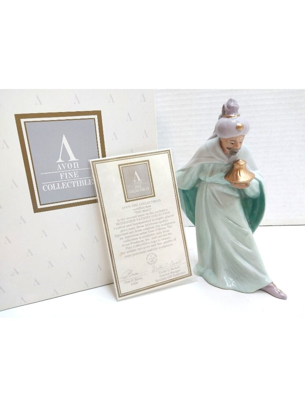 Vintage Avon Nativity Fine Collectibles Magi King Gaspar Figurine C of A BOXED